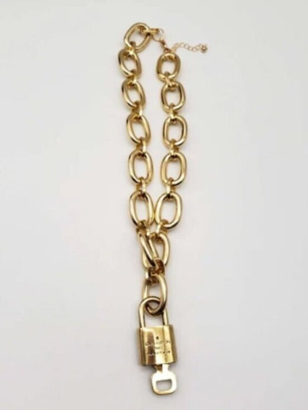 Gold-Plated Necklace with Authentic Louis Vuitton Padlock - Picture 7 of 13